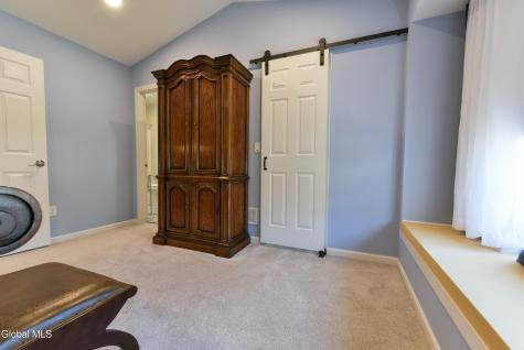 31 Old Mill Lane Queensbury NY 12804