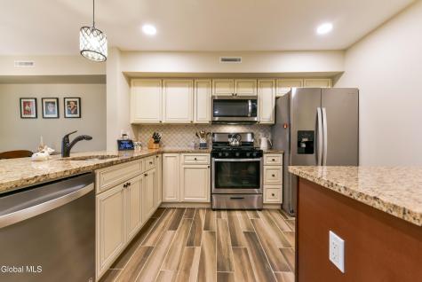 31 Old Mill Lane Queensbury NY 12804
