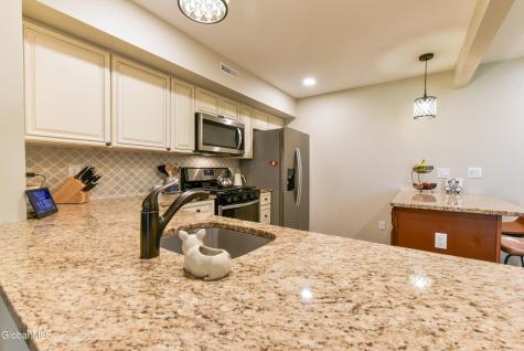 31 Old Mill Lane Queensbury NY 12804
