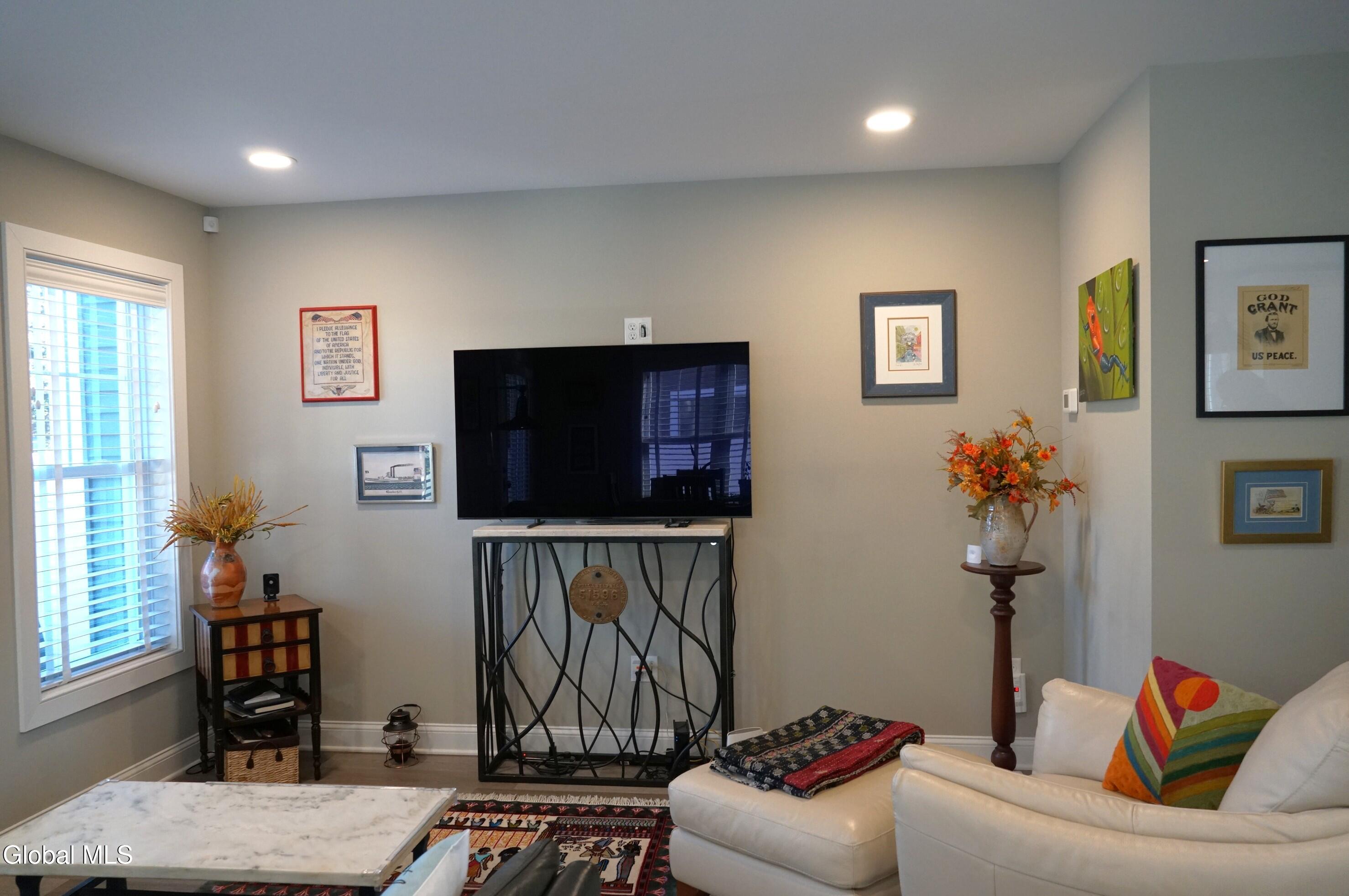 127 Cannon Street Troy NY 12183