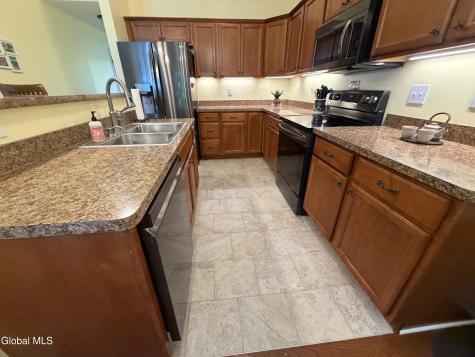 94 Annabelle Place Rotterdam NY 12306