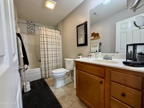 29 Treasures Place Queensbury NY 12804