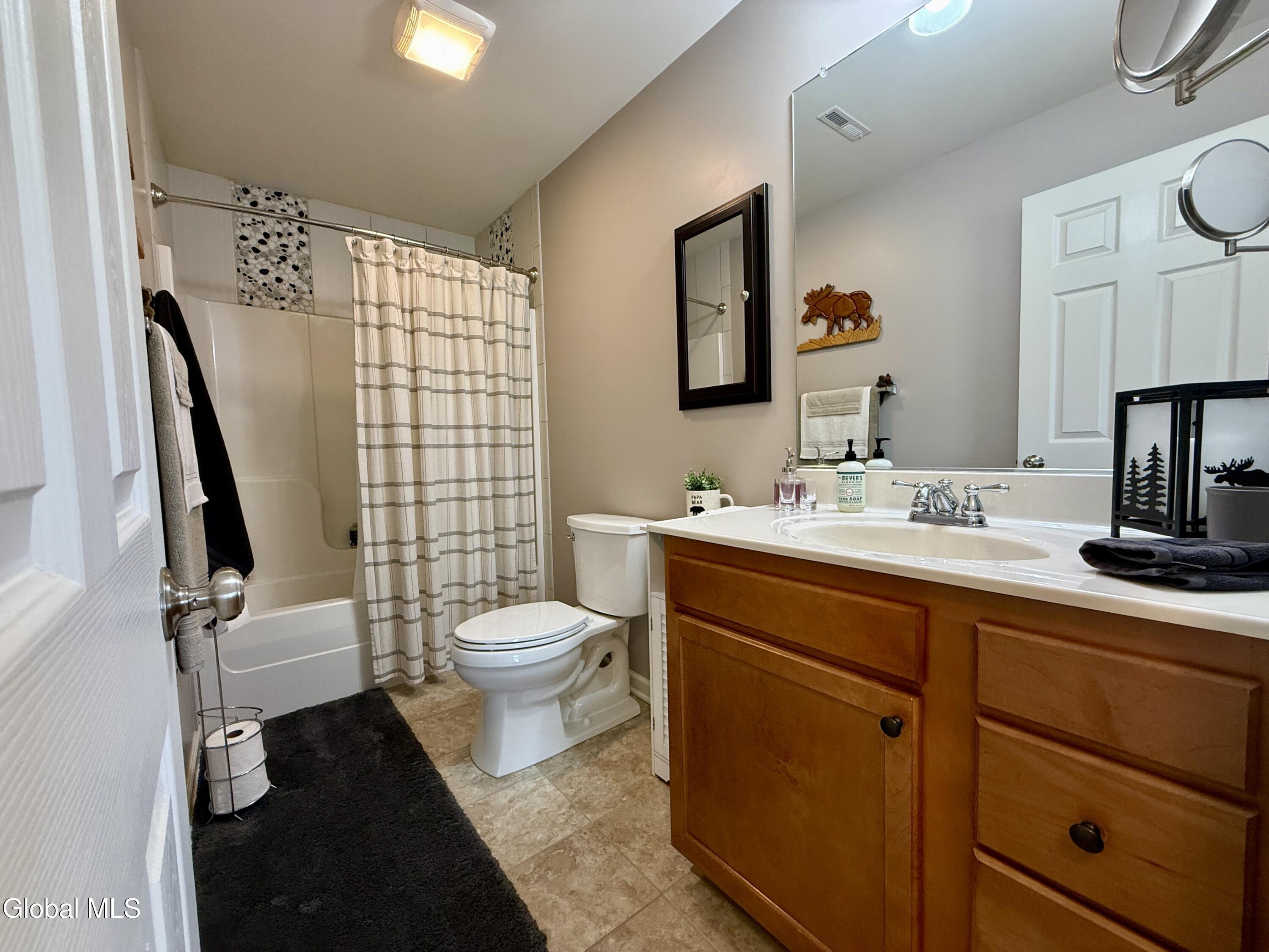 29 Treasures Place Queensbury NY 12804