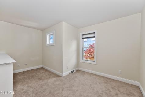 10 Jordan Court Latham NY 12110
