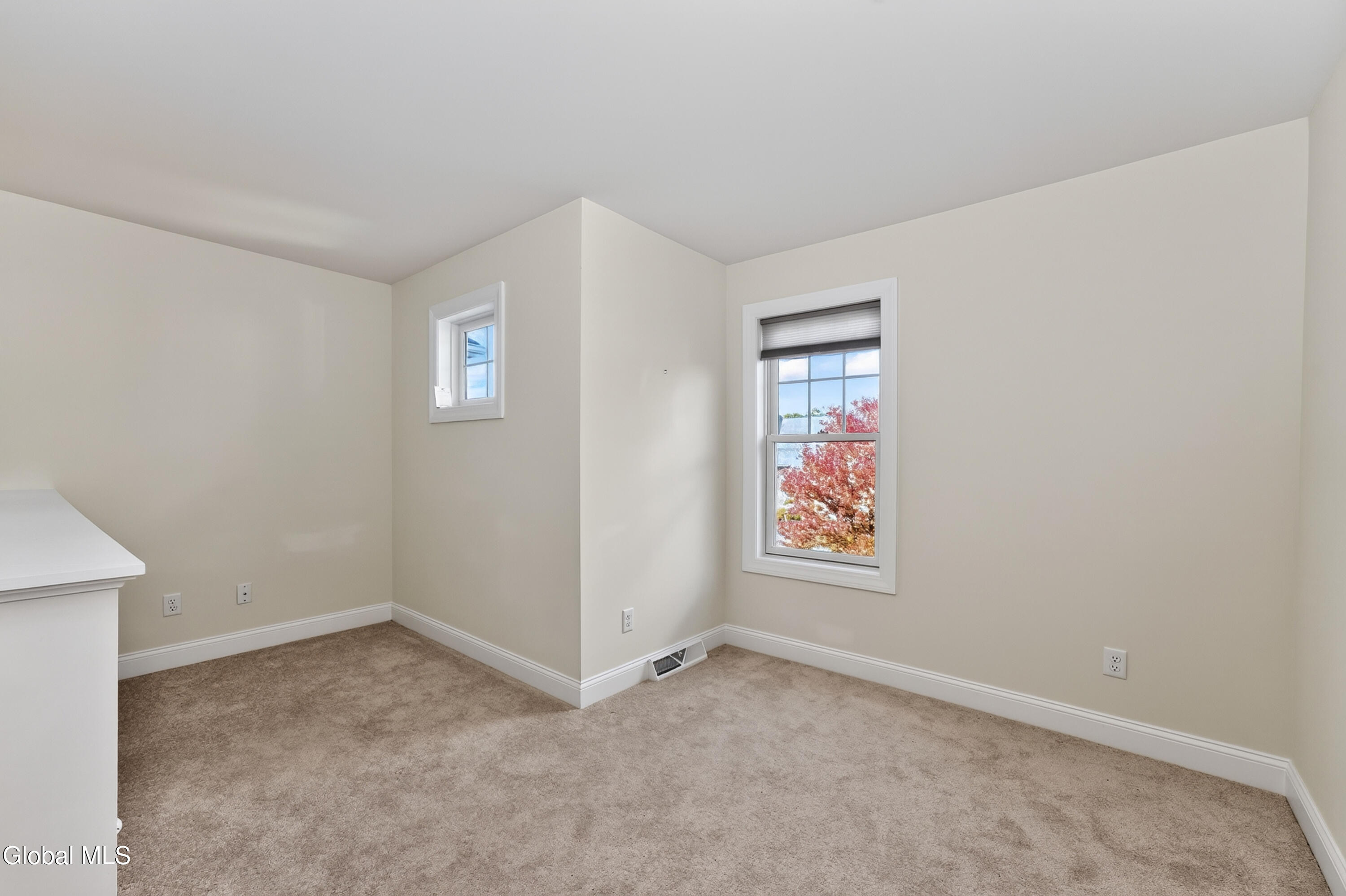 10 Jordan Court Latham NY 12110