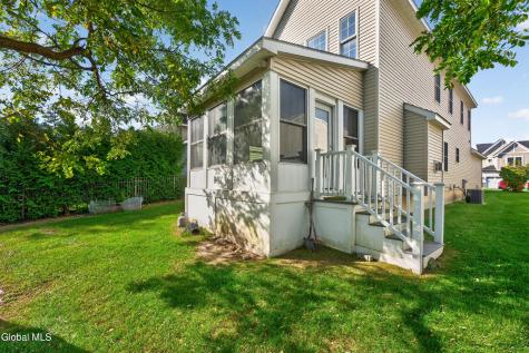 10 Jordan Court Latham NY 12110