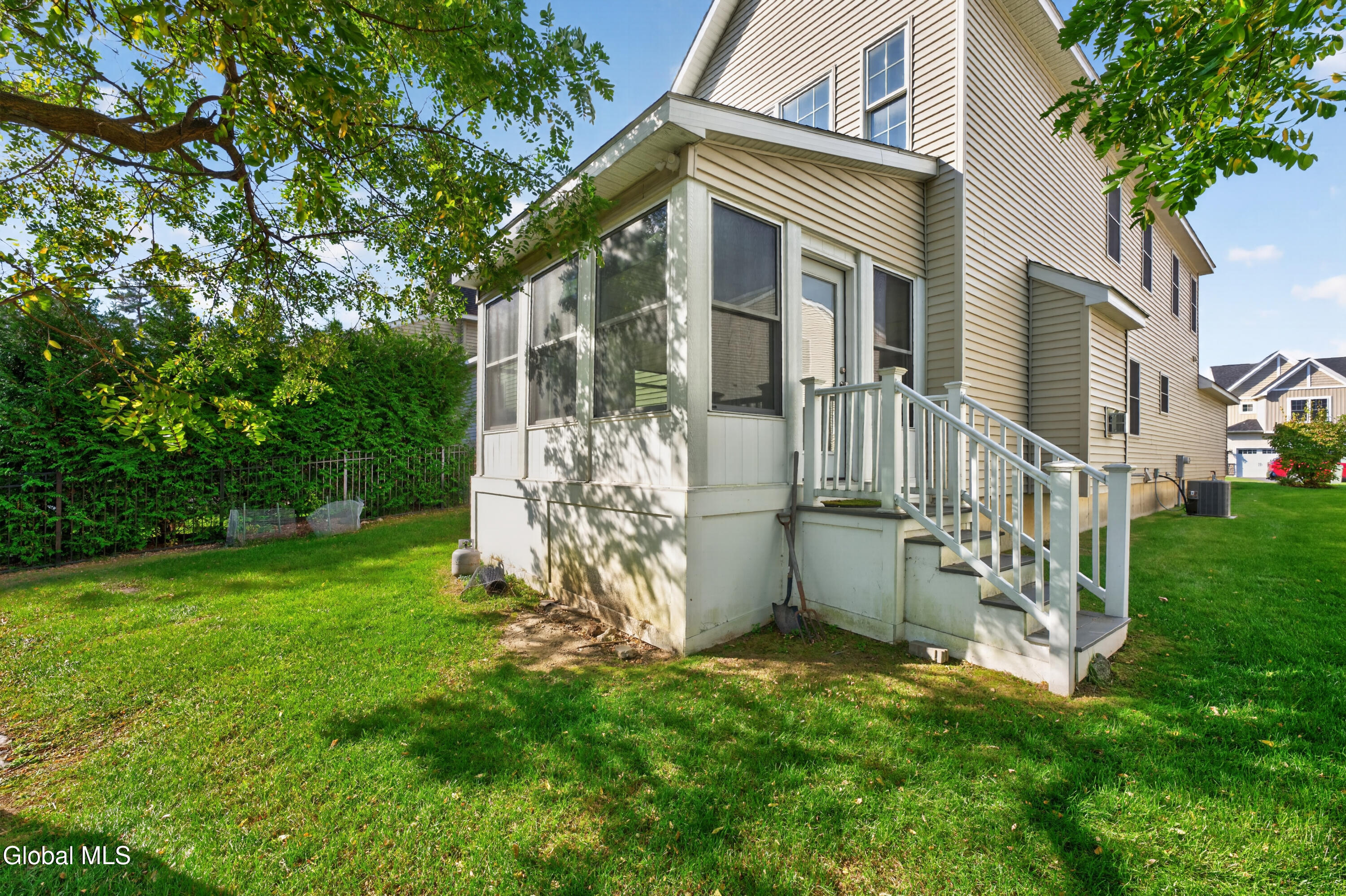10 Jordan Court Latham NY 12110