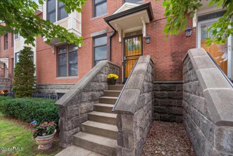 146 High Rock Avenue Saratoga Springs NY 12866