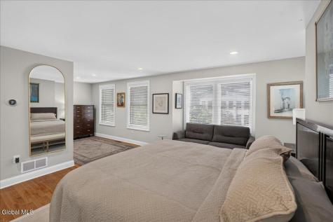 146 High Rock Avenue Saratoga Springs NY 12866