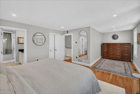 146 High Rock Avenue Saratoga Springs NY 12866