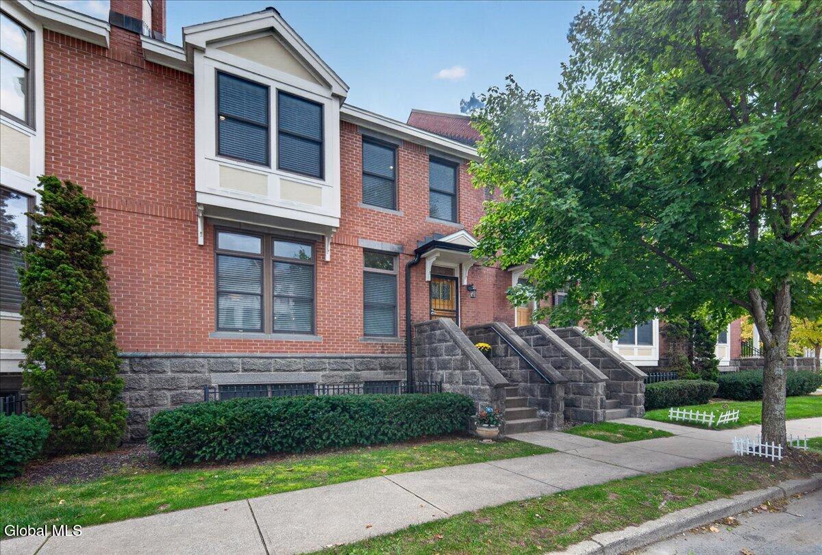 146 High Rock Avenue Saratoga Springs NY 12866