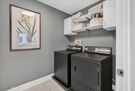 146 High Rock Avenue Saratoga Springs NY 12866