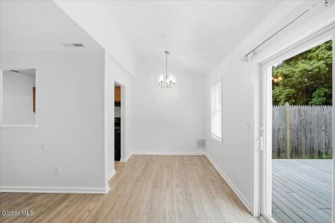 31 Bridgewood Lane Watervliet NY 12189