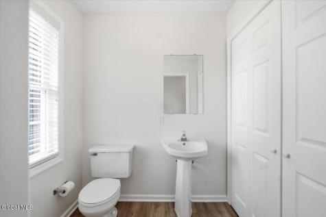 31 Bridgewood Lane Watervliet NY 12189
