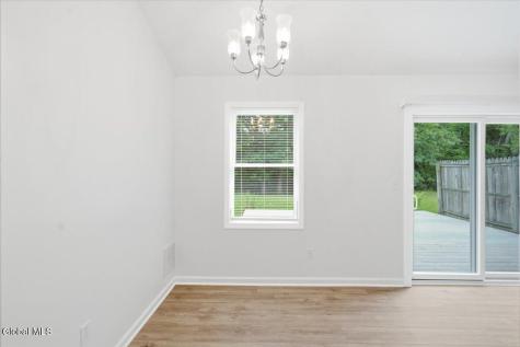 31 Bridgewood Lane Watervliet NY 12189