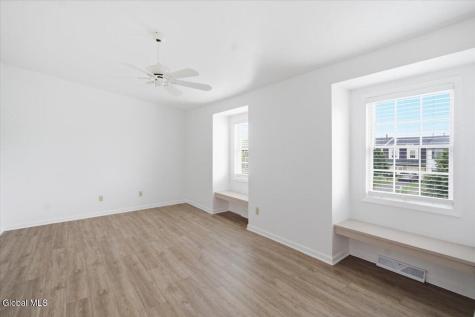 31 Bridgewood Lane Watervliet NY 12189
