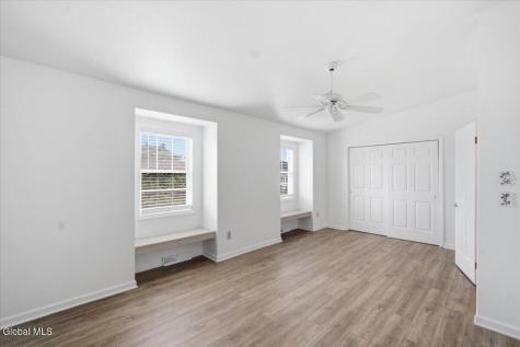 31 Bridgewood Lane Watervliet NY 12189