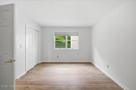 31 Bridgewood Lane Watervliet NY 12189