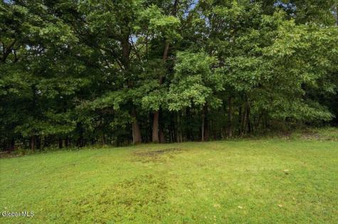 31 Bridgewood Lane Watervliet NY 12189
