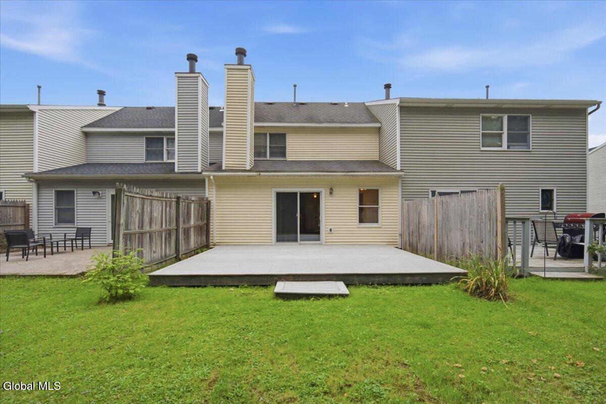 31 Bridgewood Lane Watervliet NY 12189