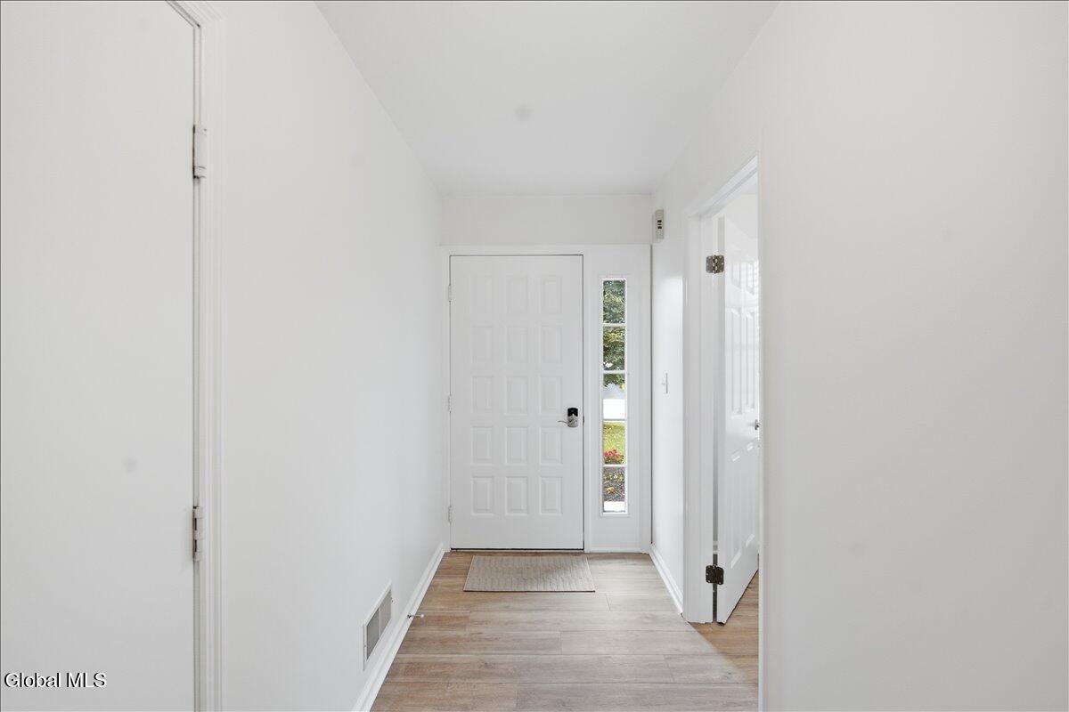 31 Bridgewood Lane Watervliet NY 12189