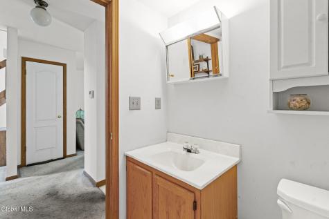 22 Woodside Drive Albany NY 12208