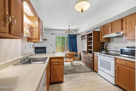 22 Woodside Drive Albany NY 12208