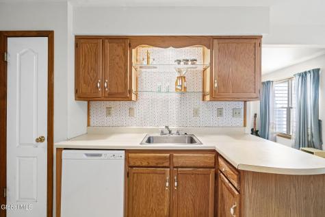 22 Woodside Drive Albany NY 12208