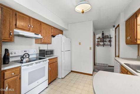 22 Woodside Drive Albany NY 12208