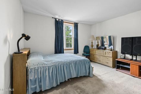 22 Woodside Drive Albany NY 12208