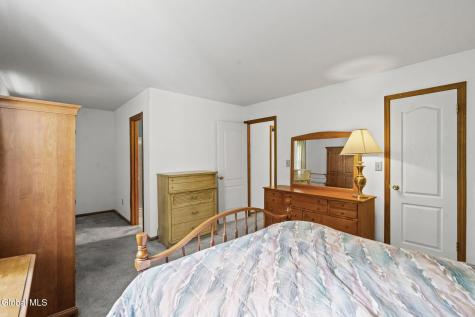 22 Woodside Drive Albany NY 12208
