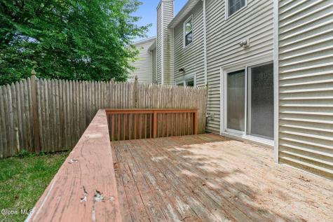 22 Woodside Drive Albany NY 12208