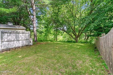 22 Woodside Drive Albany NY 12208