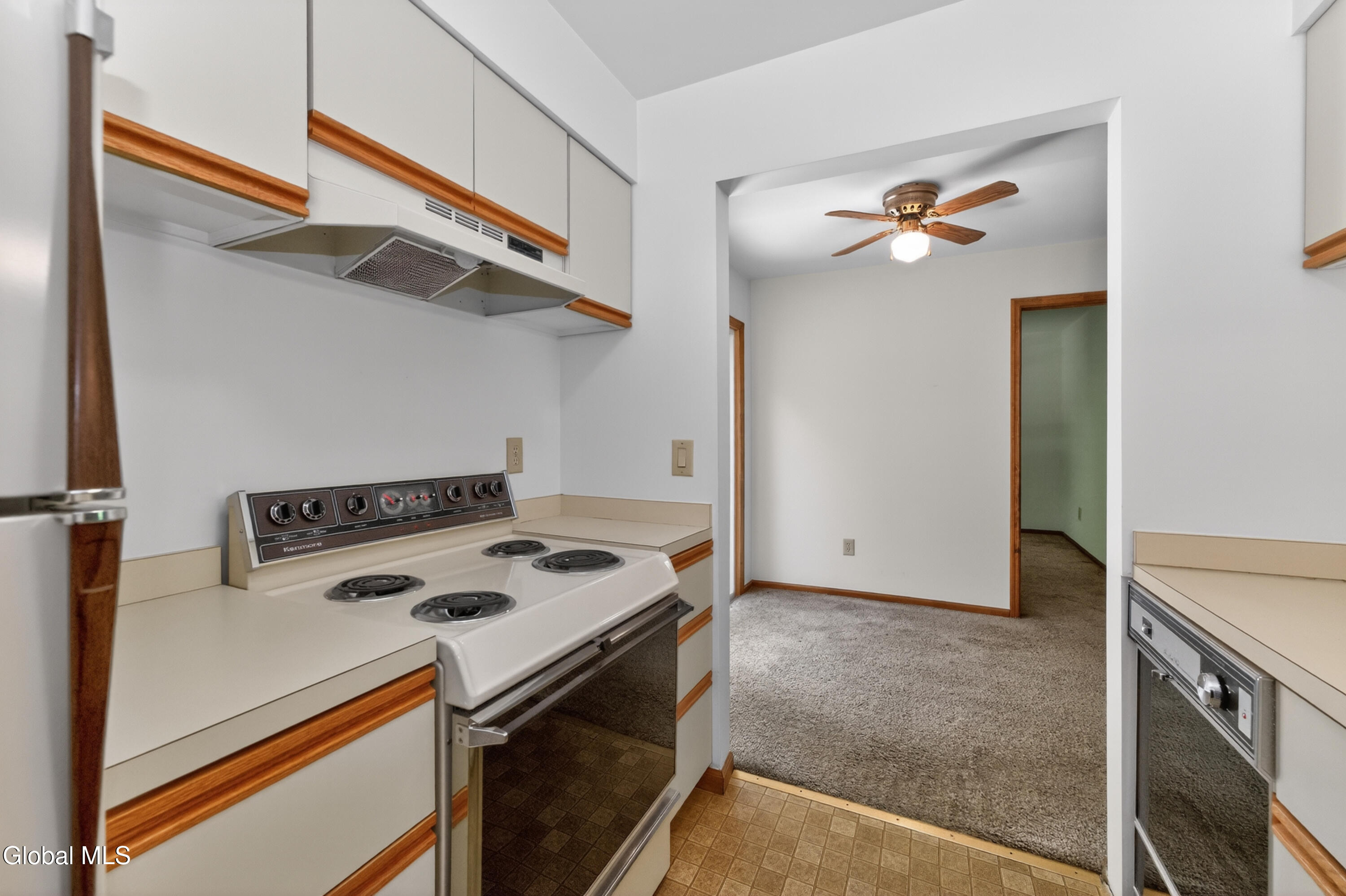 102 Cedarview Lane Watervliet NY 12189