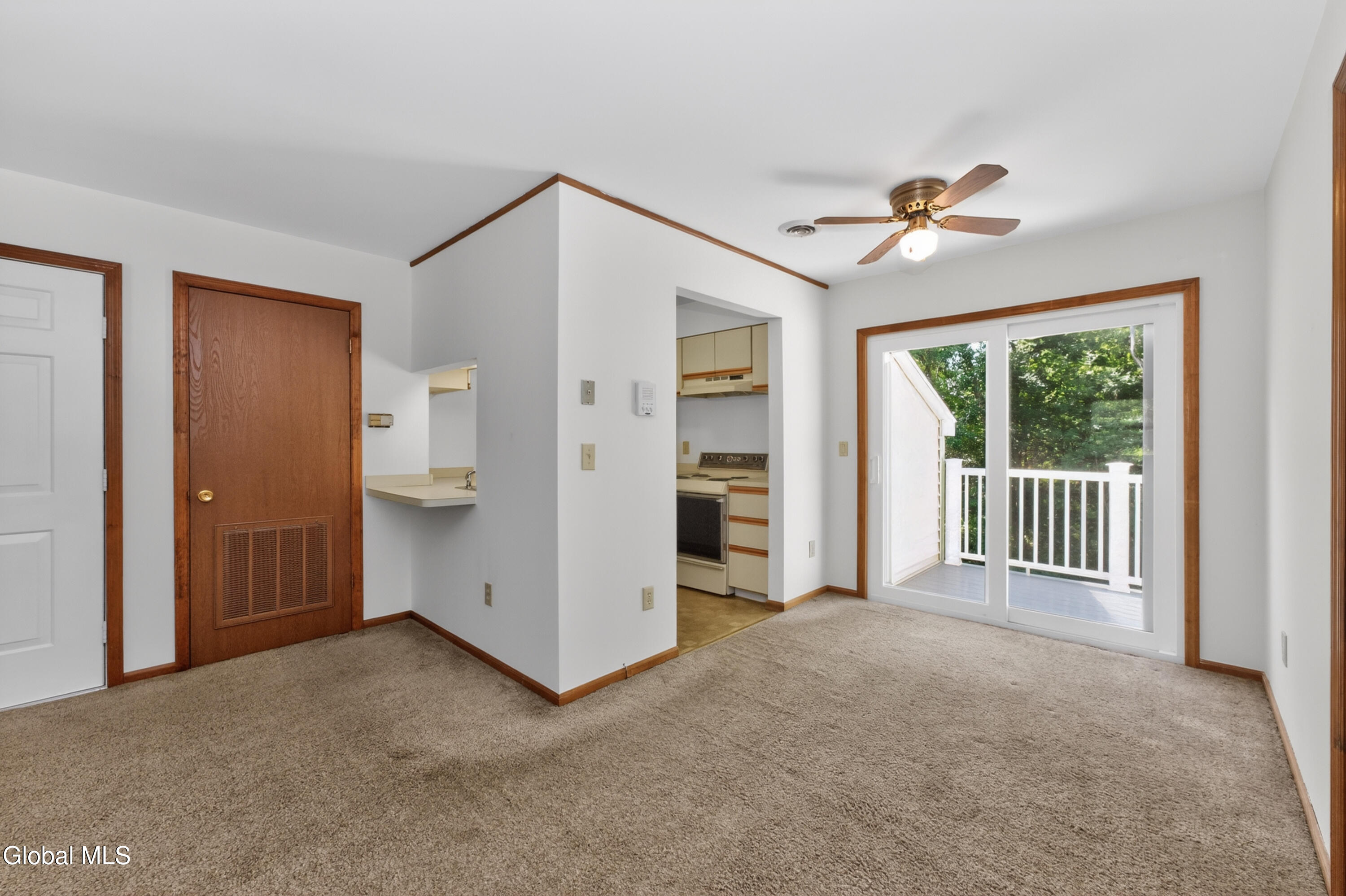 102 Cedarview Lane Watervliet NY 12189