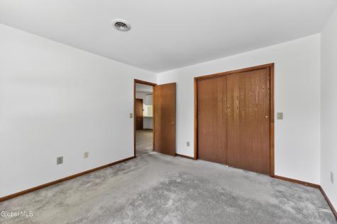 102 Cedarview Lane Watervliet NY 12189