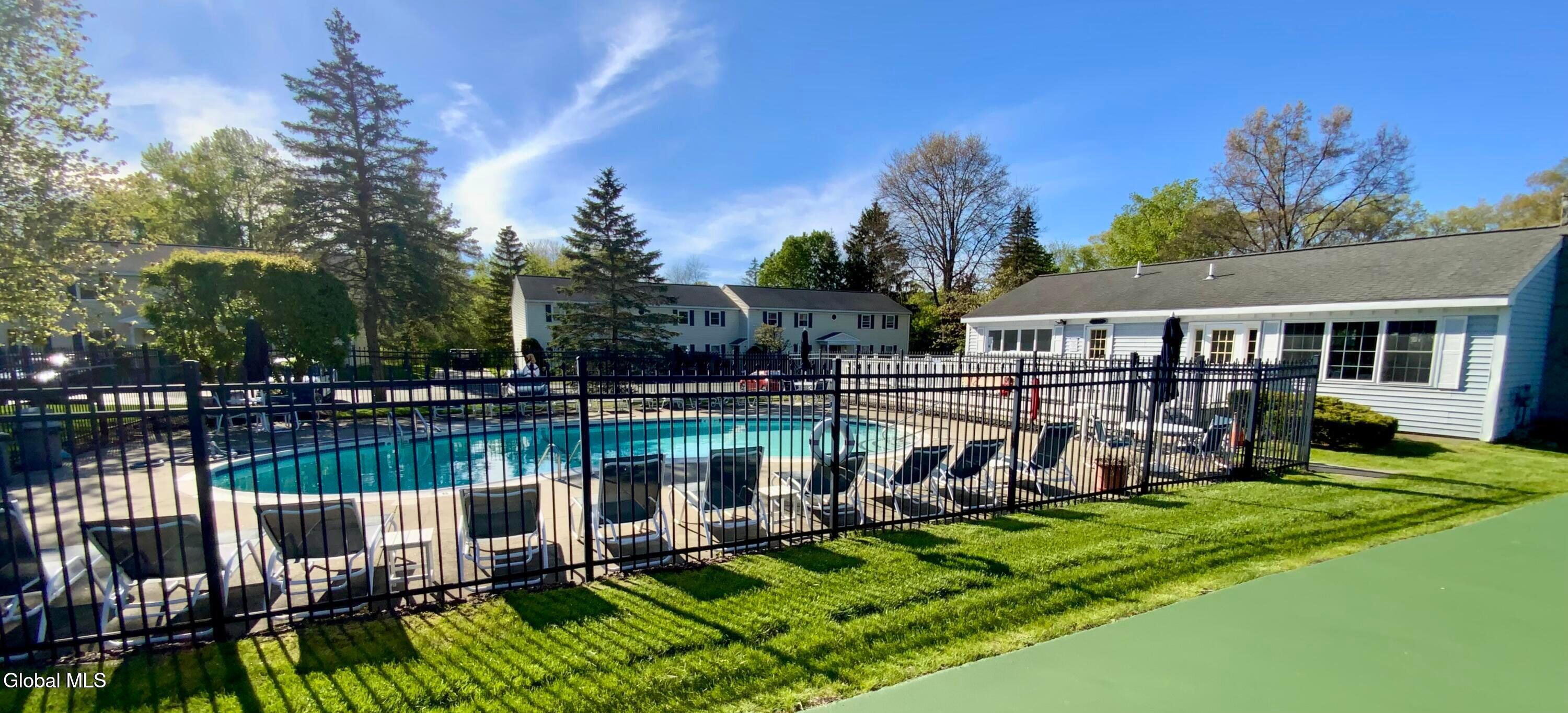 102 Cedarview Lane Watervliet NY 12189