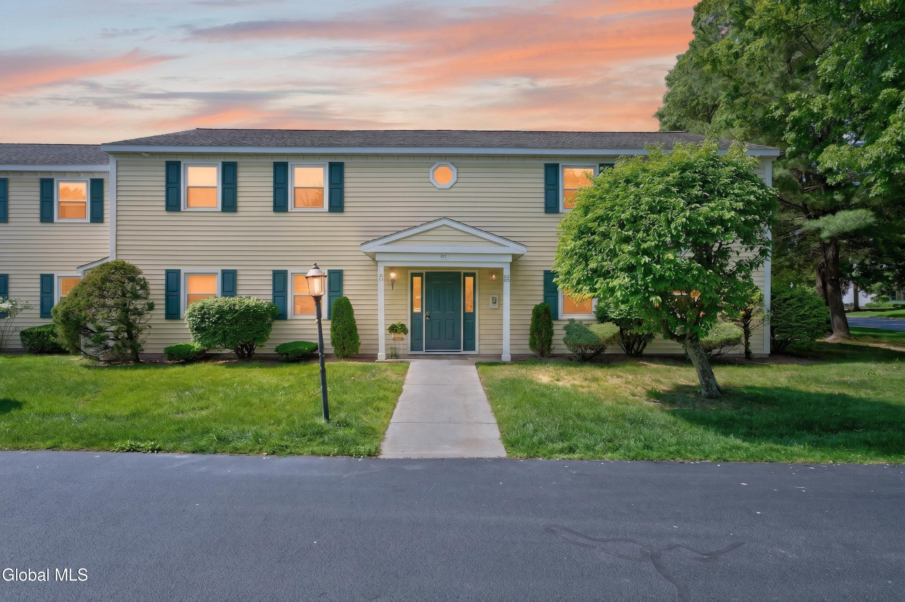 102 Cedarview Lane Watervliet NY 12189