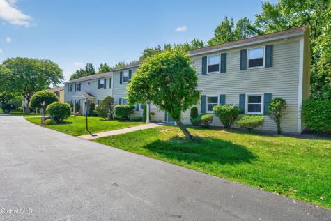 102 Cedarview Lane Watervliet NY 12189