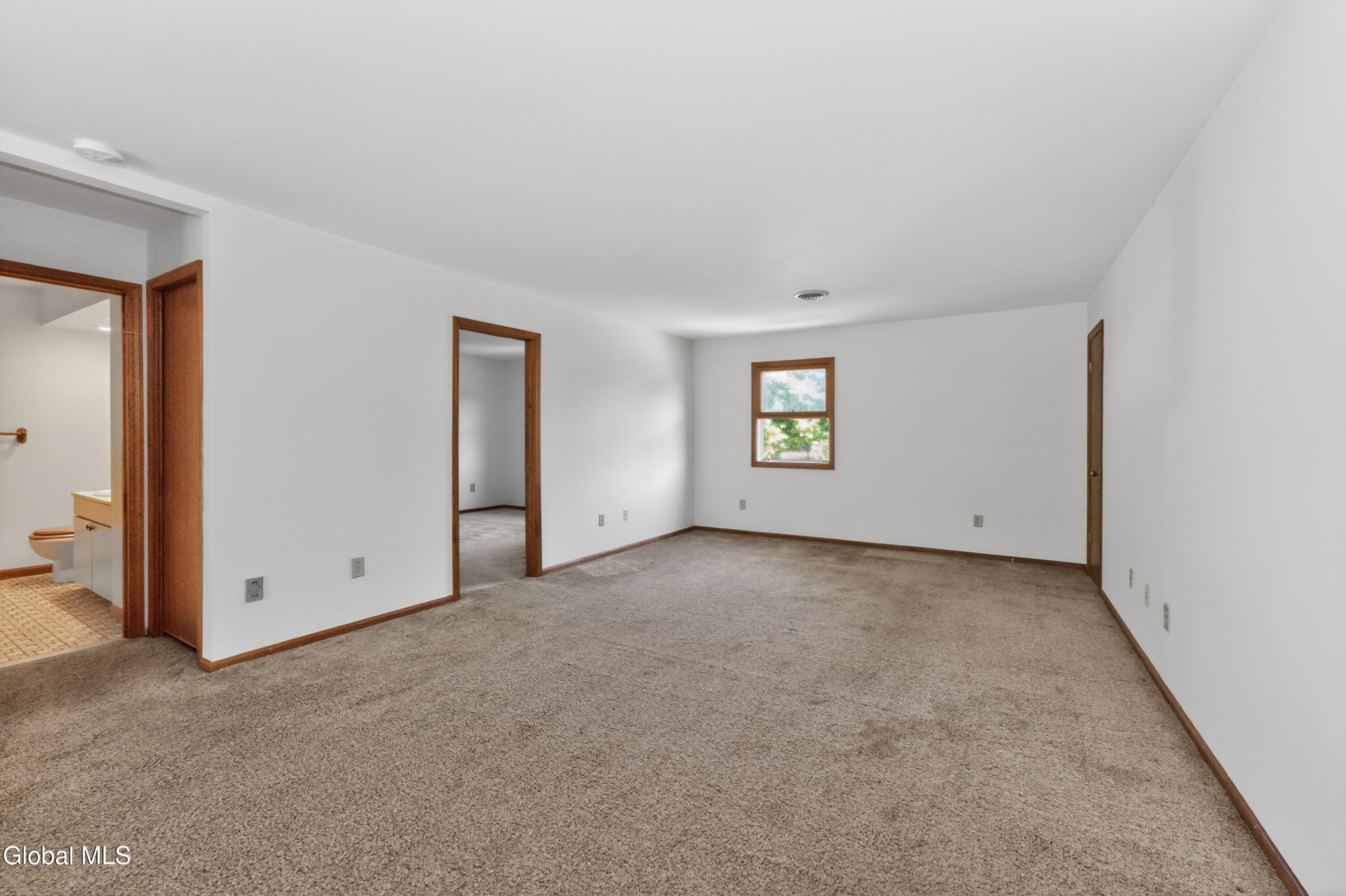 102 Cedarview Lane Watervliet NY 12189