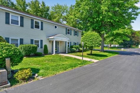 102 Cedarview Lane Watervliet NY 12189