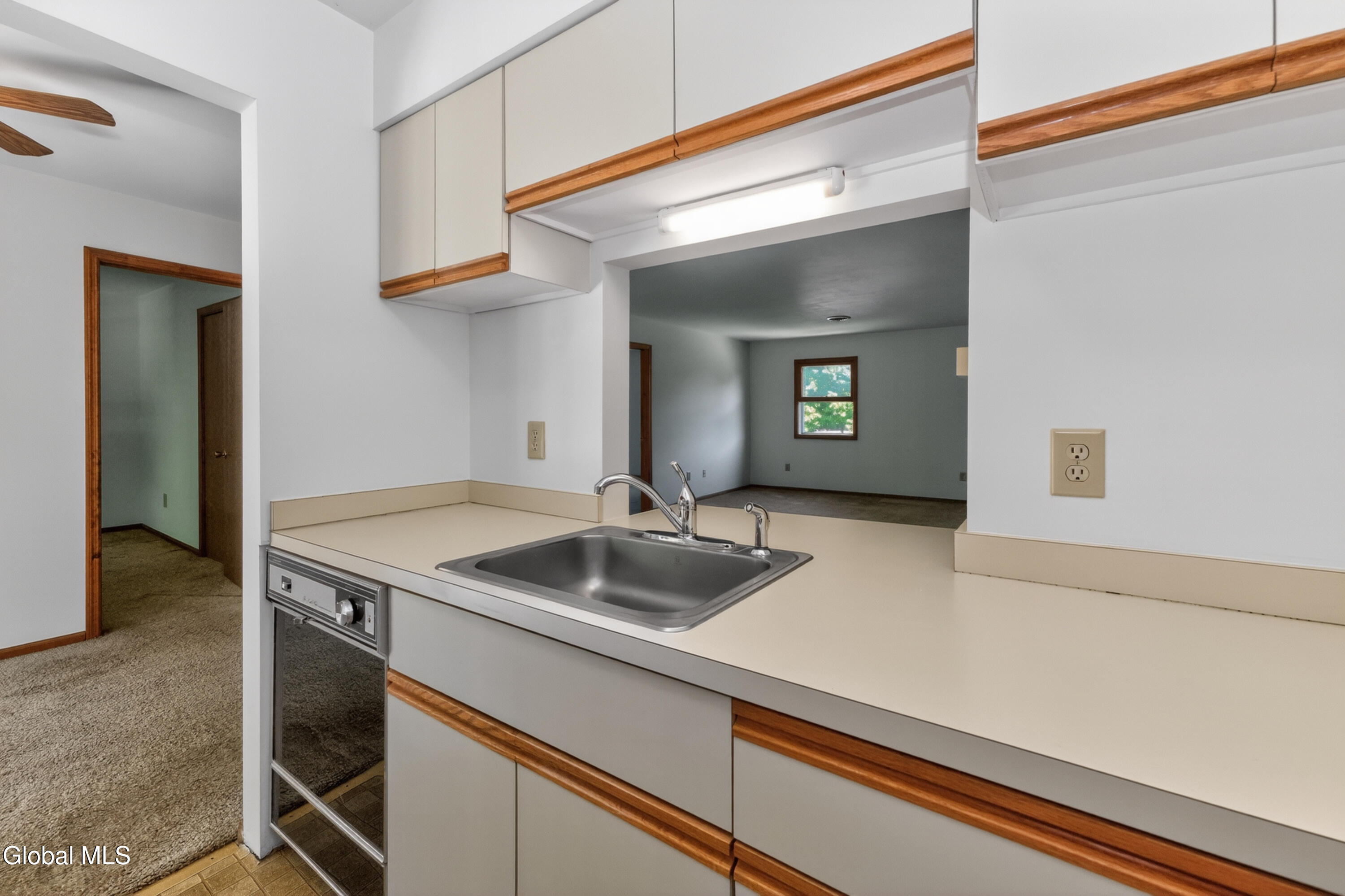 102 Cedarview Lane Watervliet NY 12189