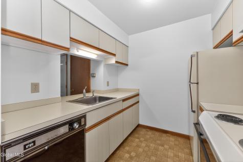 102 Cedarview Lane Watervliet NY 12189