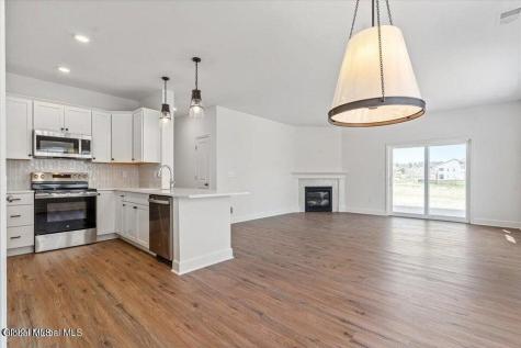 87 Reed's Hollow Saratoga Springs NY 12866