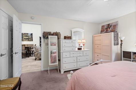 4009 Georgetown Square Schenectady NY 12303