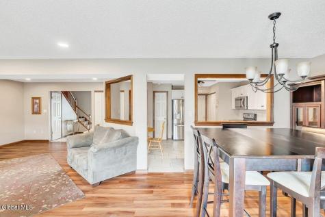 4 Rusfield Drive Glenmont NY 12077