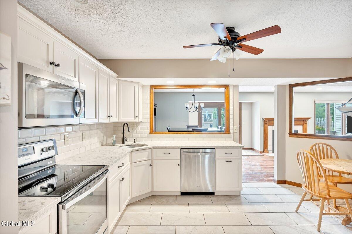 4 Rusfield Drive Glenmont NY 12077