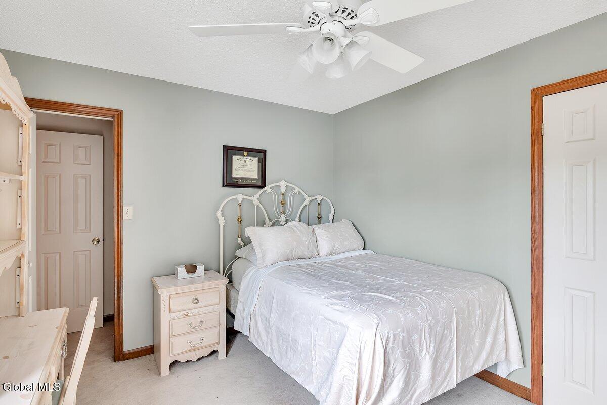 4 Rusfield Drive Glenmont NY 12077