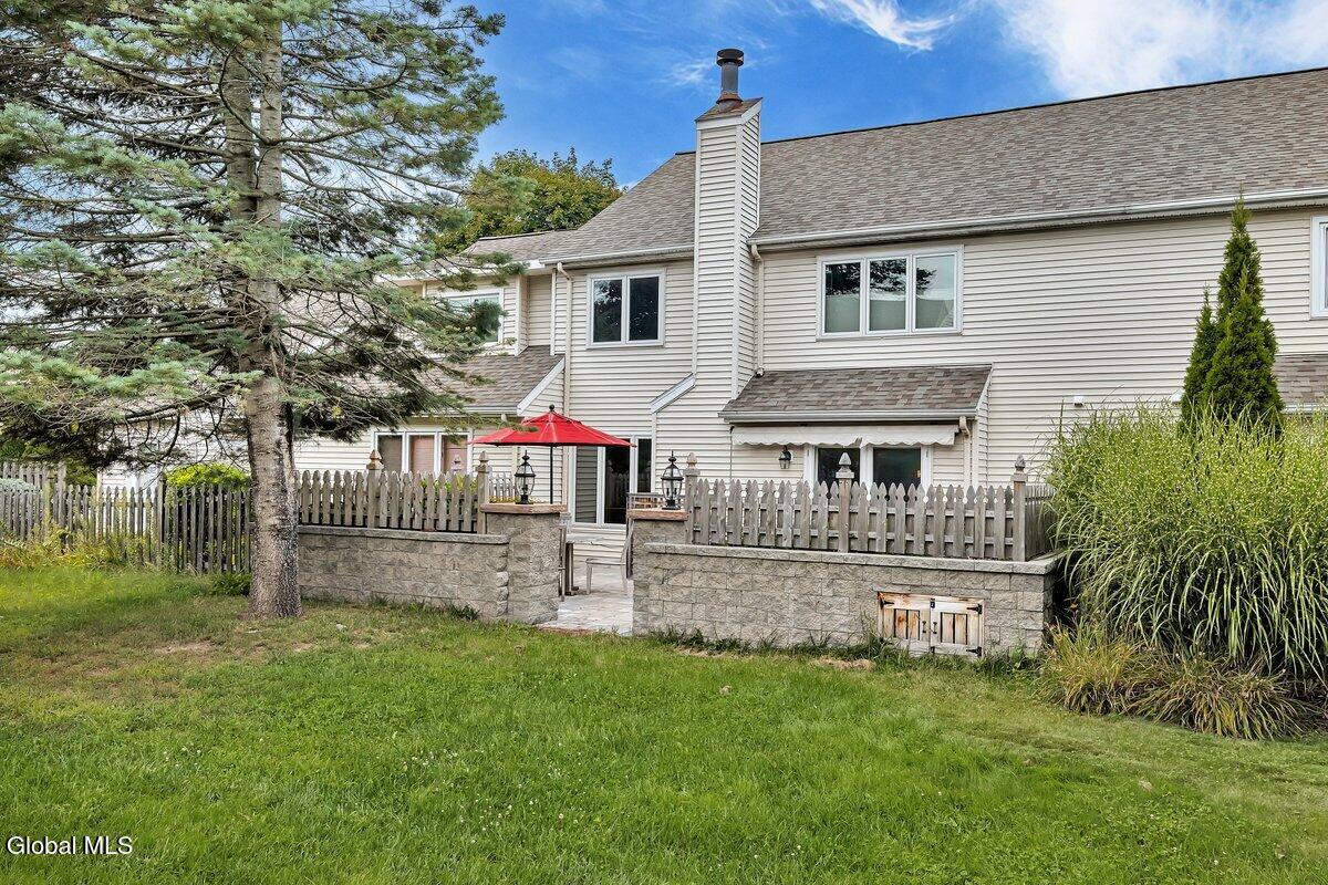 4 Rusfield Drive Glenmont NY 12077