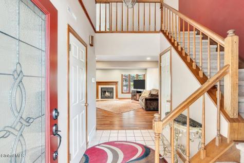 4 Rusfield Drive Glenmont NY 12077